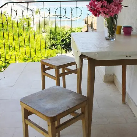 Stone Baosici Apartment